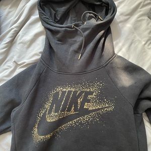 SMALL NIKE HOODIE
